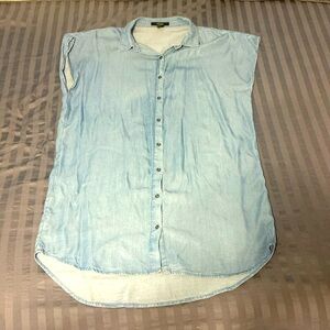 Forever 21 Long Sleeveless Top Maternity Friendly